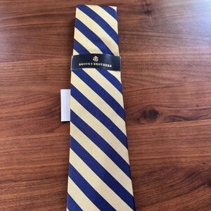 Brooks Brothers Silk Blend - blue and navy stripe
